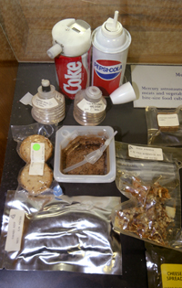 2006-01-06-14-47-35-SpaceFood.jpg