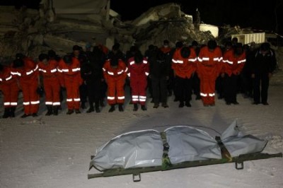 xin_47201071618051871581732.jpg (25 KiB) Viewed 6979 times Some chinese peacekeepers died in the quake.