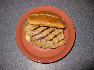 garlic-chicken-breast-2.jpg (72.01 KiB) Viewed 12943 times Making a sandwich of it with the MRE split top white bread