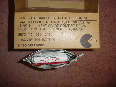 Dutch ration 1978 - contents bag1.JPG
