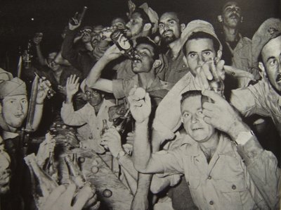 israeli_soldiers_celebrate_idf_victory_1956.jpg (329.95 KiB) Viewed 7375 times Celebration. Oct 1956