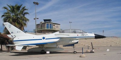 800px-IAI-Lavi-B-2-hatzerim-2.jpg