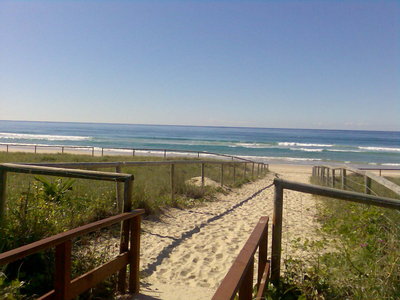 Image000.jpg (217 KiB) Viewed 12761 times It's rough out here, look at those nasty clouds, and the water temp is down too 19'c brrr