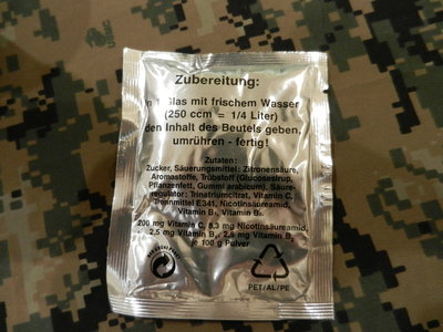 epa51.JPG (742.79 KiB) Viewed 7844 times Back of package, it has mixing instructions