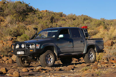 hilux1.jpg