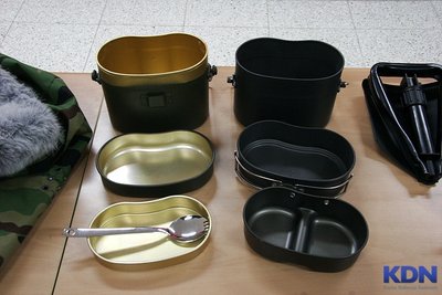 new S Korean military mess kit 1a.jpg