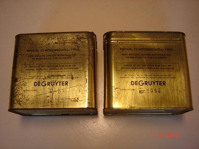 DSC01809.JPG (121.18 KiB) Viewed 7302 times emergency biscuits tins dec 61 and april 1962.
