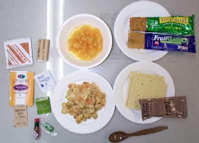 1999 MRE #14 - Pasta w/ Vegetables in Tomato Sauce  Meal