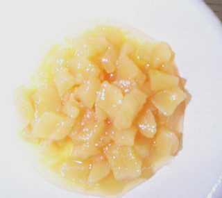 1999 MRE #14 - Pasta w/ Vegetables in Tomato Sauce - side dish of pears 